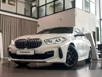 Gebraucht BMW 120 M Sport 190 PS (139 kW) 2022 Weiß Limousine