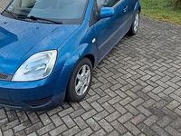 Gebraucht Ford Fiesta 60 PS (44 kW) 2005 Blau Kleinwagen