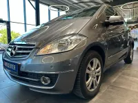 Używany Mercedes A160 95 KM (69 kW) 2011 Szary Hatchback