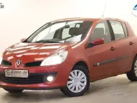 Używany Renault Clio III Initiale 111 KM (81 kW) 2006 Czerwony Sedan/Limuzyna