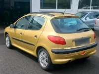 Gebraucht Peugeot 206 75 PS (55 kW) 2002 Gold Kleinwagen