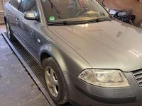 Gebraucht VW Passat 102 PS (75 kW) 2002 Grau Limousine