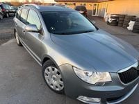 Gebraucht Skoda Superb Elegance 160 PS (117 kW) 2011 Grau Kombi