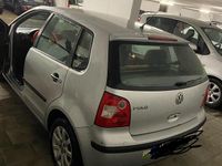 Gebraucht VW Polo 64 PS (47 kW) 2003 Grau Kleinwagen