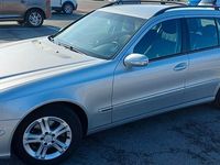 Gebraucht Mercedes E220 Elegance 150 PS (110 kW) 2004 Silber Kombi