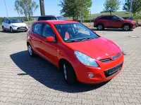 Gebraucht Hyundai i20 Comfort 101 PS (74 kW) 2009 Rot Kleinwagen