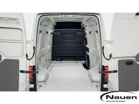 Gebraucht VW Crafter 140 PS (102 kW) 2024 Candyweiß Van
