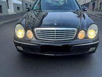 Gebraucht Mercedes E500 Elegance 306 PS (225 kW) 2002 Schwarz Limousine