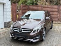 Gebraucht Mercedes B200 AMG line 136 PS (100 kW) 2015 Braun Van / Kleinbus