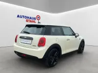 Gebraucht Mini Cooper 136 PS (100 kW) 2018 Weiß Kleinwagen