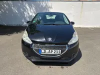 Gebraucht Peugeot 208 Active 95 PS (69 kW) 2012 Schwarz Kleinwagen