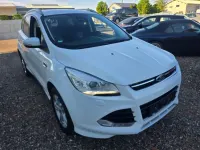 Gebraucht Ford Kuga Individual 179 PS (131 kW) 2015 Weiß SUV