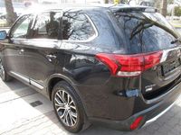 Gebraucht Mitsubishi Outlander Plus 150 PS (110 kW) 2017 Schwarz SUV