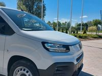 Neu Fiat Doblò 102 PS (75 kW) 2025 Weiß Van / Kleinbus