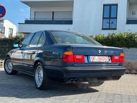 Gebraucht BMW 530 218 PS (160 kW) 1992 Blau Limousine
