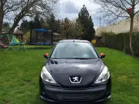Gebraucht Peugeot 206 75 PS (55 kW) 2010 Schwarz Kleinwagen