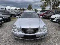 Używany Mercedes E500 387 KM (284 kW) 2009 Srebrny Sedan/Limuzyna