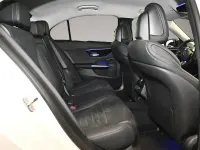 Gebraucht Mercedes C300 204 PS (150 kW) 2025 Weiß Limousine