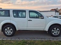 Gebraucht Nissan Pathfinder XE 190 PS (139 kW) 2011 Weiß SUV