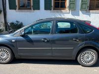 Usata Ford Focus 100 CV (73 kW) 2006 Blu Utilitaria
