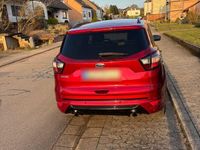 Gebraucht Ford Kuga ST-Line 179 PS (131 kW) 2018 Rot SUV