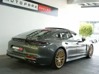 Gebraucht Porsche Panamera 4 E-Hybrid 462 PS (339 kW) 2021 Grün Kleinwagen