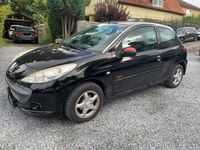 Gebraucht Peugeot 206+ Basis 75 PS (55 kW) 2010 Kleinwagen