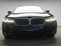 Gebraucht BMW 520 M Sport 190 PS (139 kW) 2022 Schwarz Kombi