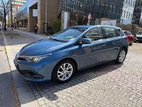 Gebraucht Toyota Auris Edition-S 111 PS (81 kW) 2017 Blau Limousine