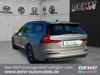Gebraucht Volvo V60 Business Edition 150 PS (110 kW) 2018 Grau Kombi
