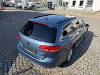 Gebraucht VW Passat Comfortline 150 PS (110 kW) 2018 Blau Kombi