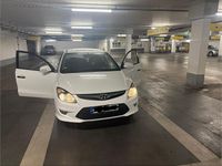 Gebraucht Hyundai i30 Edition 109 PS (80 kW) 2011 Weiß Limousine