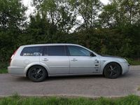 Gebraucht Ford Mondeo Titanium 155 PS (114 kW) 2005 Silber Kombi