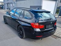 Gebraucht BMW 318 143 PS (105 kW) 2015 Schwarz Kombi