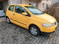 Gebraucht VW Fox 54 PS (39 kW) 2005 Gelb Kleinwagen