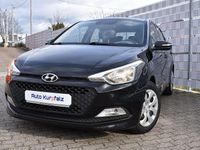 Gebraucht Hyundai i20 Active 75 PS (55 kW) 2016 Schwarz Kleinwagen