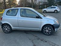 Gebraucht Toyota Yaris 68 PS (50 kW) 2000 Silber Kleinwagen
