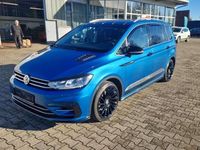 Gebraucht VW Touran Highline 179 PS (131 kW) 2017 Caribbean blue metallic Van / Kleinbus