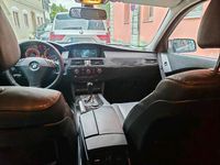 Gebraucht BMW 525 218 PS (160 kW) 2007 Grau Limousine