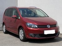 Gebraucht VW Touran Cup 140 PS (102 kW) 2015 Rot Van / Kleinbus