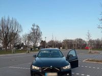 Gebraucht BMW 318 143 PS (105 kW) 2013 Schwarz Limousine