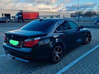 Second-hand BMW 523 177 CP (130 kW) 2006 Negru Berlinǎ