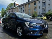 Gebraucht Renault Mégane IV Play 101 PS (74 kW) 2018 Blau Limousine