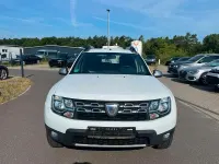 Gebraucht Dacia Duster Lauréate 114 PS (83 kW) 2017 Weiß SUV