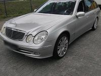Gebraucht Mercedes E240 Avantgarde 177 PS (130 kW) 2004 Silber Kombi