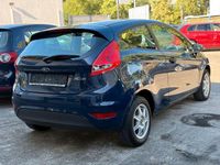 Gebraucht Ford Fiesta Ambiente 82 PS (60 kW) 2009 Blau Kleinwagen