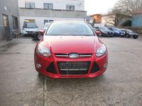 Gebraucht Ford Focus Titanium 125 PS (91 kW) 2014 Rot Limousine