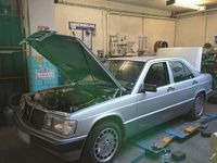 Gebraucht Mercedes 190 132 PS (97 kW) 1998 Silber Limousine