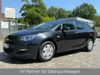 Gebraucht Opel Astra 136 PS (100 kW) 2015 Schwarz Limousine