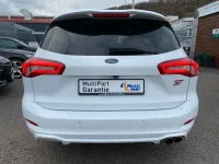 Gebraucht Ford Focus ST 190 PS (139 kW) 2019 Frostweiß Kombi